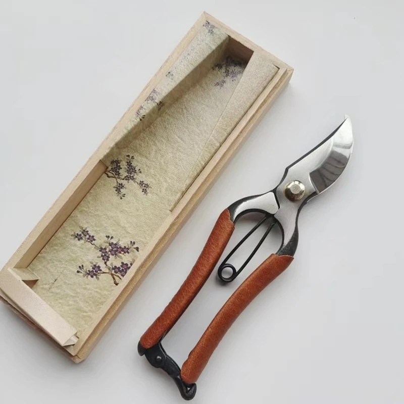 Hand Forged Bypass Pruning Shears Vintage Leather Wrap Handle Garden Branch Cutter Heavy Duty Fruit Tree Trimming Scissors