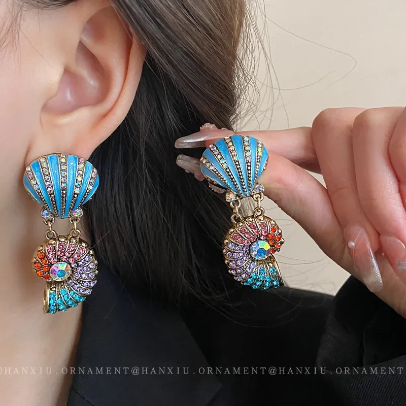 

Blue Crystal Shell Scollap Drop Earrings