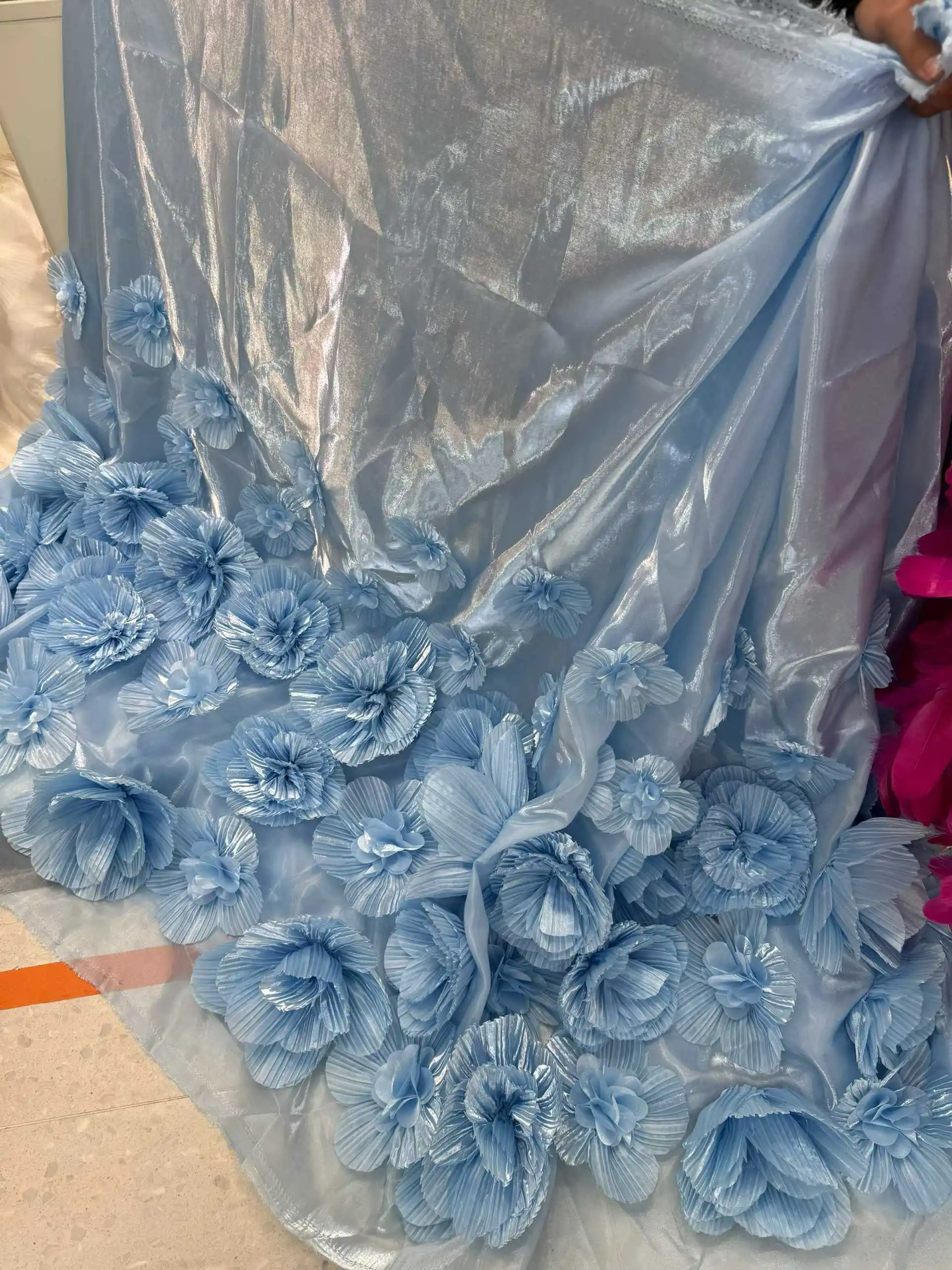 

2026 Newest Nigerian 3D Flower Lace Fabric Luxury African Beaded Sequined Mesh Lace Fabric for Bridal Wedding Dresses 5 Yards