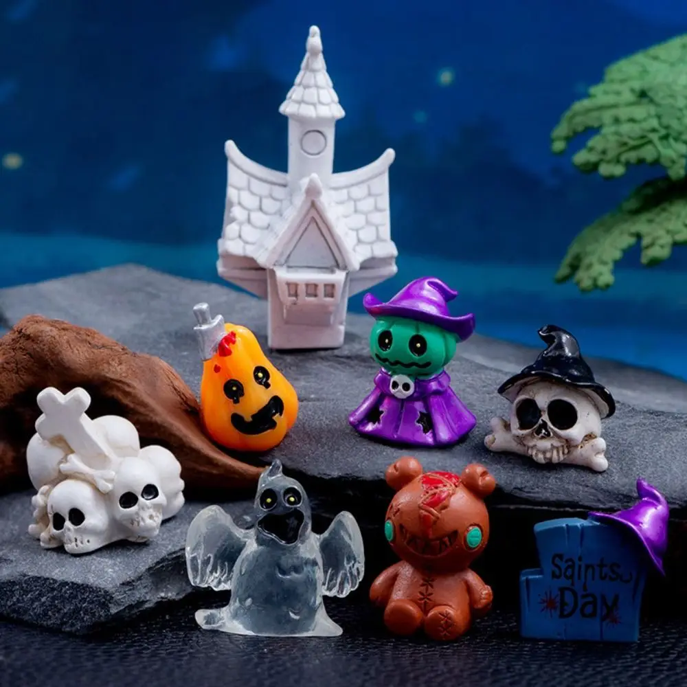 Multicolor Halloween Miniature Figurine Castle Car Wizard Halloween Cartoon Scary Bear Statue Bone Skull skeleton Car Decoration