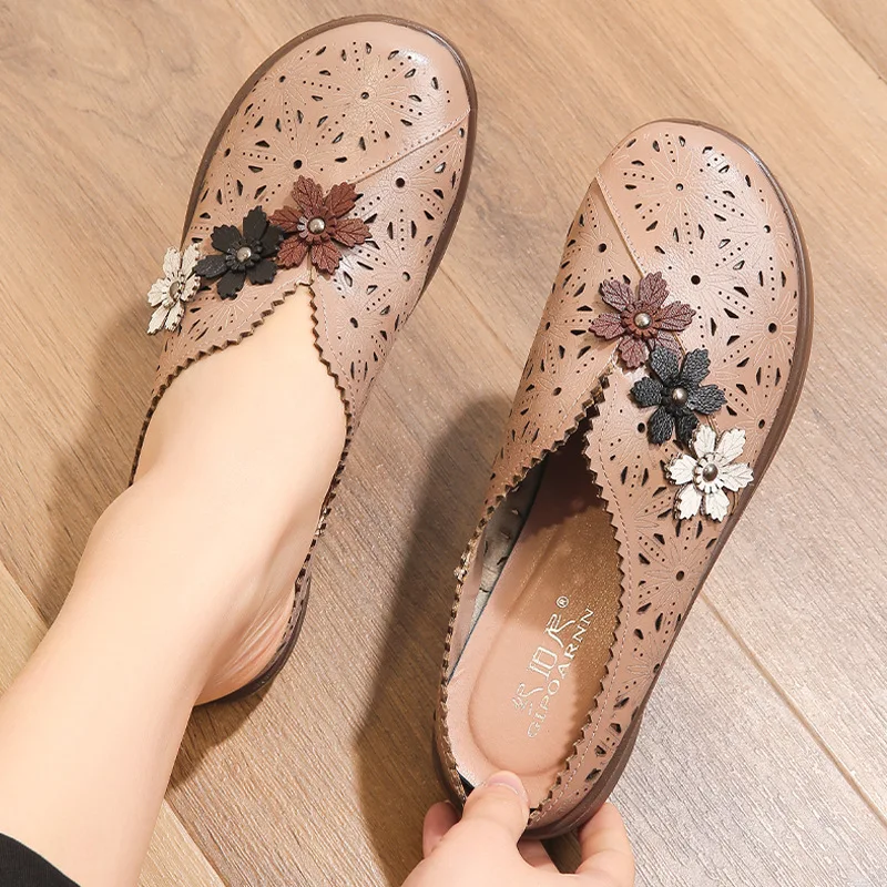 Genuine Leather Women Flats Hollow Woman Shoes Summer Loafers Breathable Beach Flats Shoes Female Comfort Slip on Walking Sandal