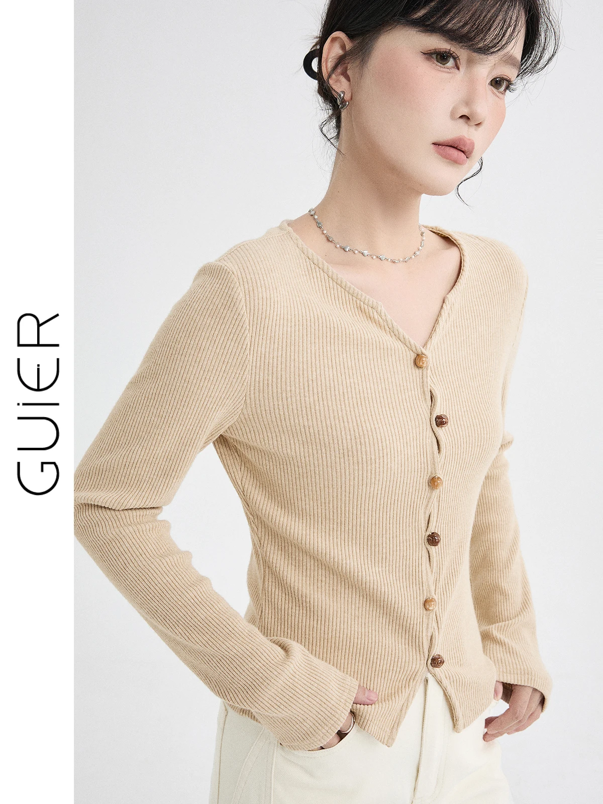 

V-Neck Knitwear Women's Slim Fit 2026 New Spring Irregular Button Small Design Sense Top Fashionable Short Length Cardigan