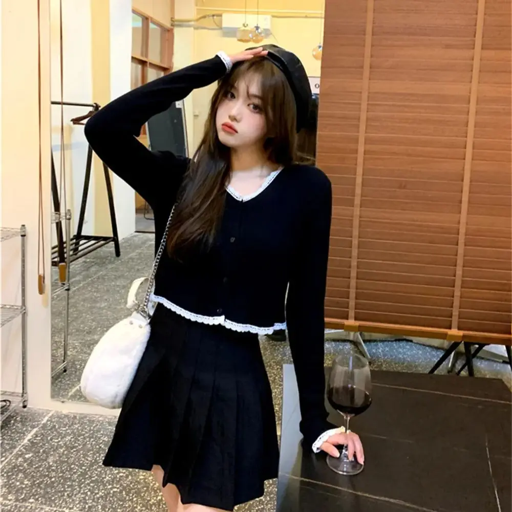 2024 Fashion Slim Ladies Knitted Sweater Crop Top Long Sleeve Buttons Sweater Sexy Black Women V-neck Short Knitted Cardigans