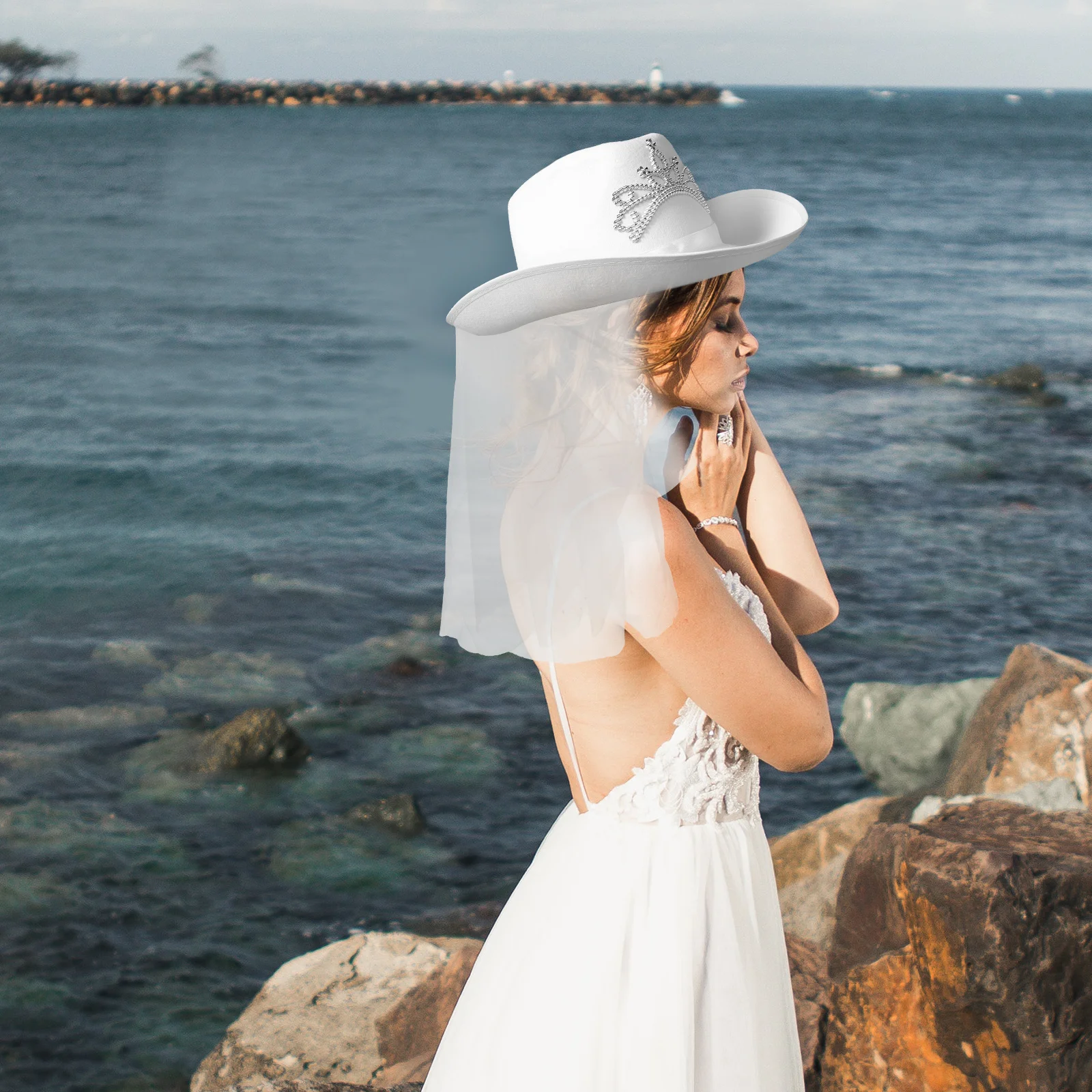 قبعة رعاة البقر البيضاء على شكل تاج حجاب ديكور العروس قبعة راعية البقر لحفلات الزفاف وحفلات الزفاف وتصوير الصور