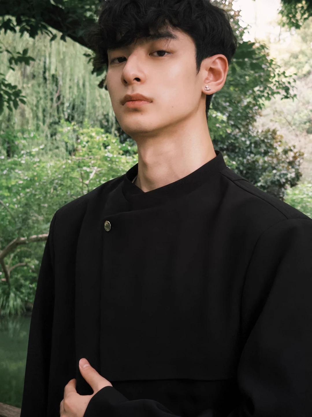 

Новая китайская подушечка для сна Jaet Men's Bla Design ort Stand Collar Све с косой манжетой на пуговицах High End Feeling Zhon...
