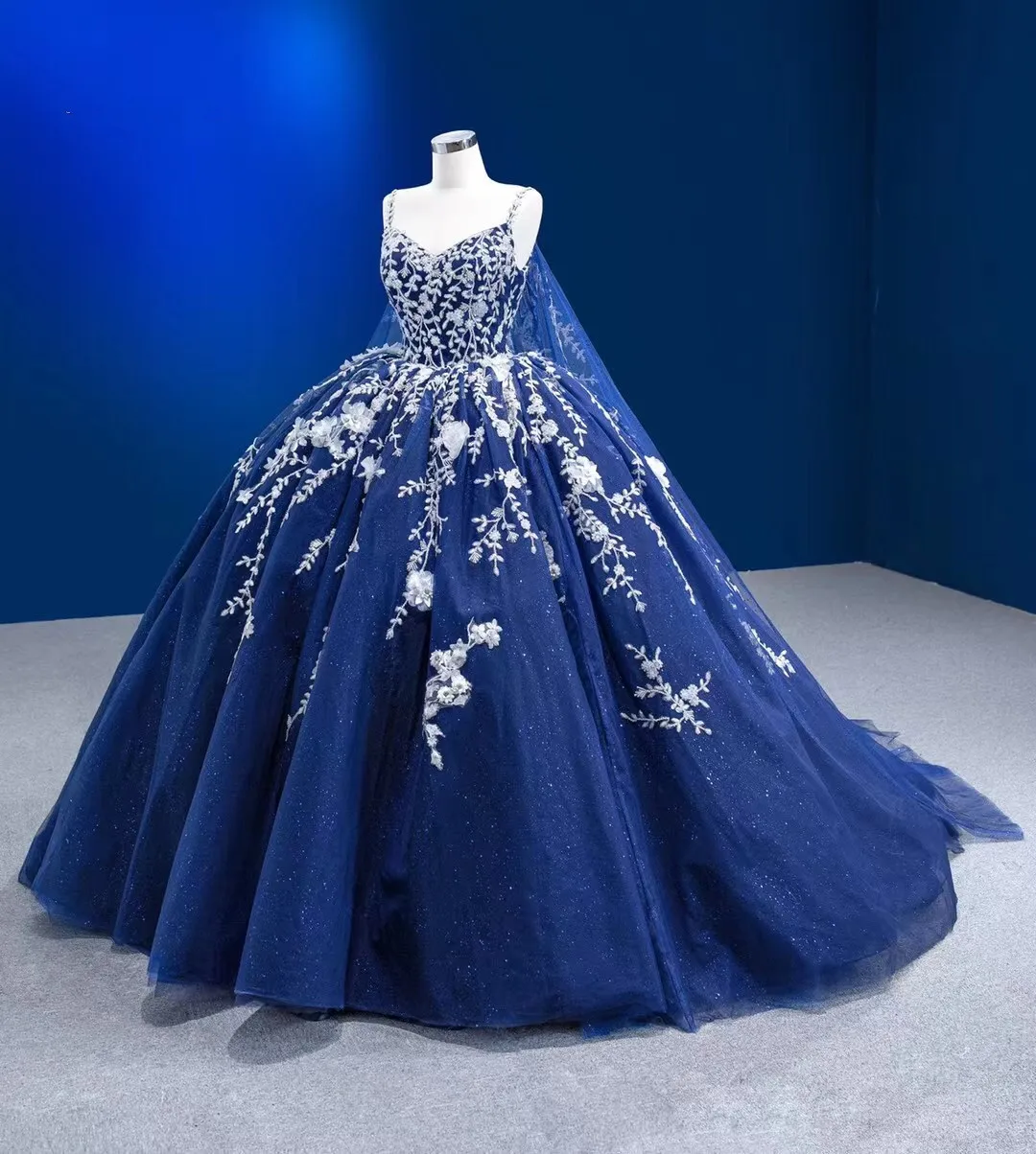 Blue Puffy Quinceanera Dresses Ball Gown Spaghetti Straps Tulle Appliques Mexican Sweet 16 Dresses 15 Anos