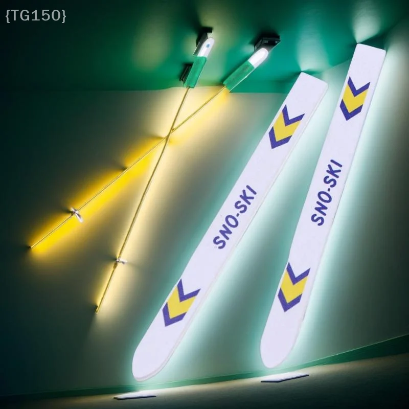 1 Juego de casa de muñecas en miniatura, tabla de esquí de madera, decoración de escena navideña, casa de muñecas, accesorios de Navidad, juguetes para niños, regalo