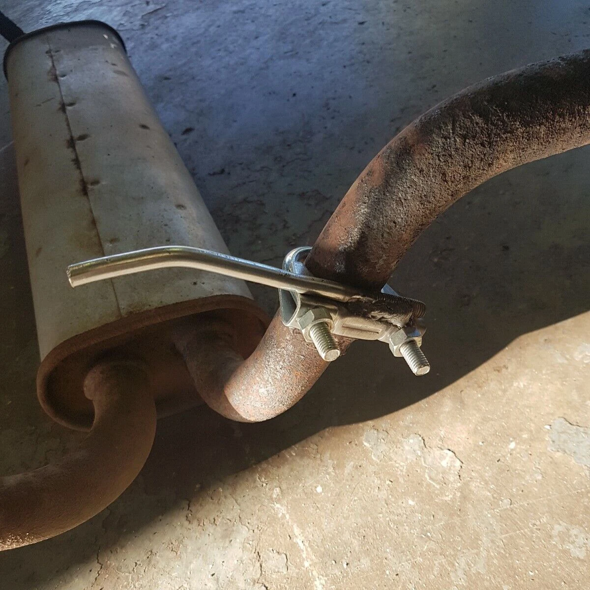 

For Toyota Aygo Citroen C1 Peugeot 107 Car Rear Silencer Exhaust Clamp Automobiles Engine Exhaust Muffler Lugs Replacement Part