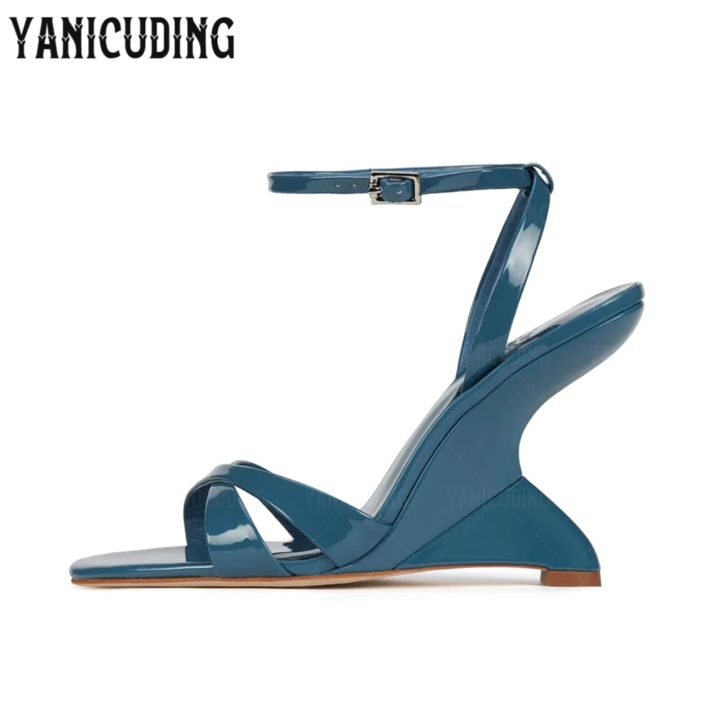 Gebeeldhouwde wedge enkelband sandalen Nieuwigheid ontwerper stijl handgemaakte sandalen Cross-Band zomersandalen Veelkleurige leren sandalen