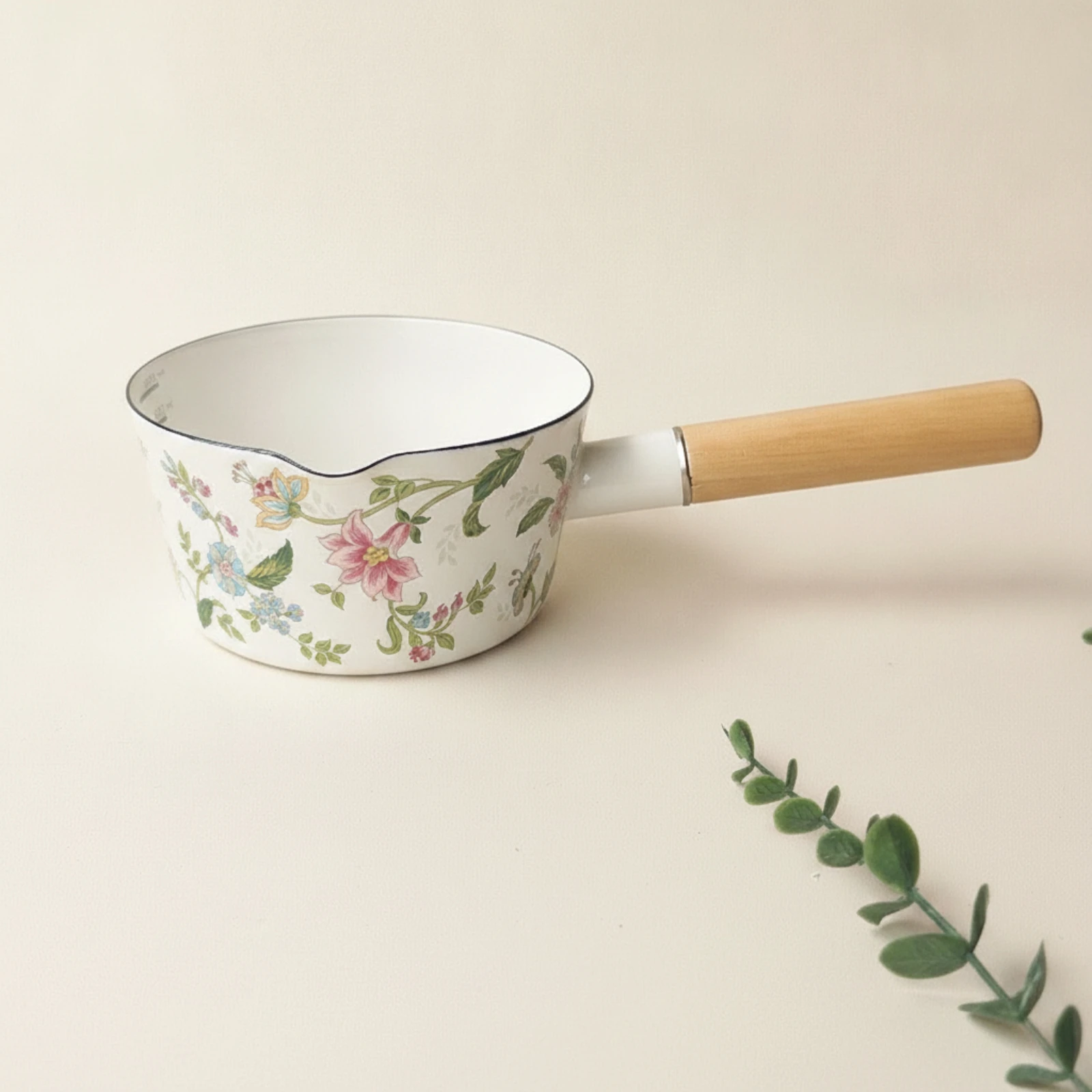 Enamel Milk Pan Gas Range Compatible Milk Pan with Wooden Handle Enamel Saucepan with Wooden Handle Glossy Cookware Lightweight