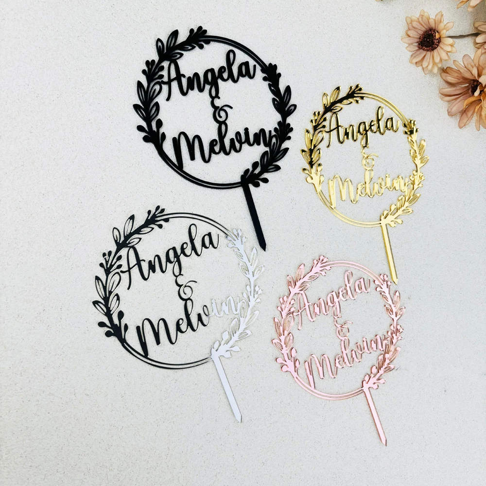 Personalisierter Hochzeitstorten-Aufsatz mit Namen des Paares, Kranz-Tortenaufsatz mit Namen, Maßgefertigter Tortenaufsatz für Hochzeitsfeier – Detail 1