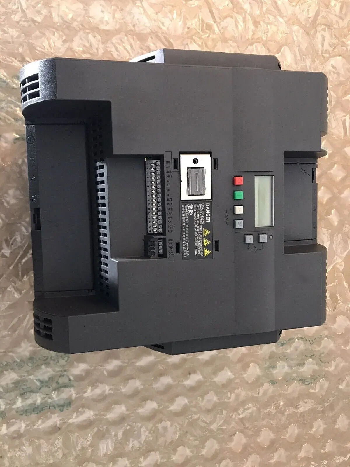 

Совершенно новый 6SL3210-5BE32-2CV0 6SL3210-5BE32-2UV0 6SL3 210-5BE32-2CV0 6SL3 210-5BE32-2UV0 Гарантия один год