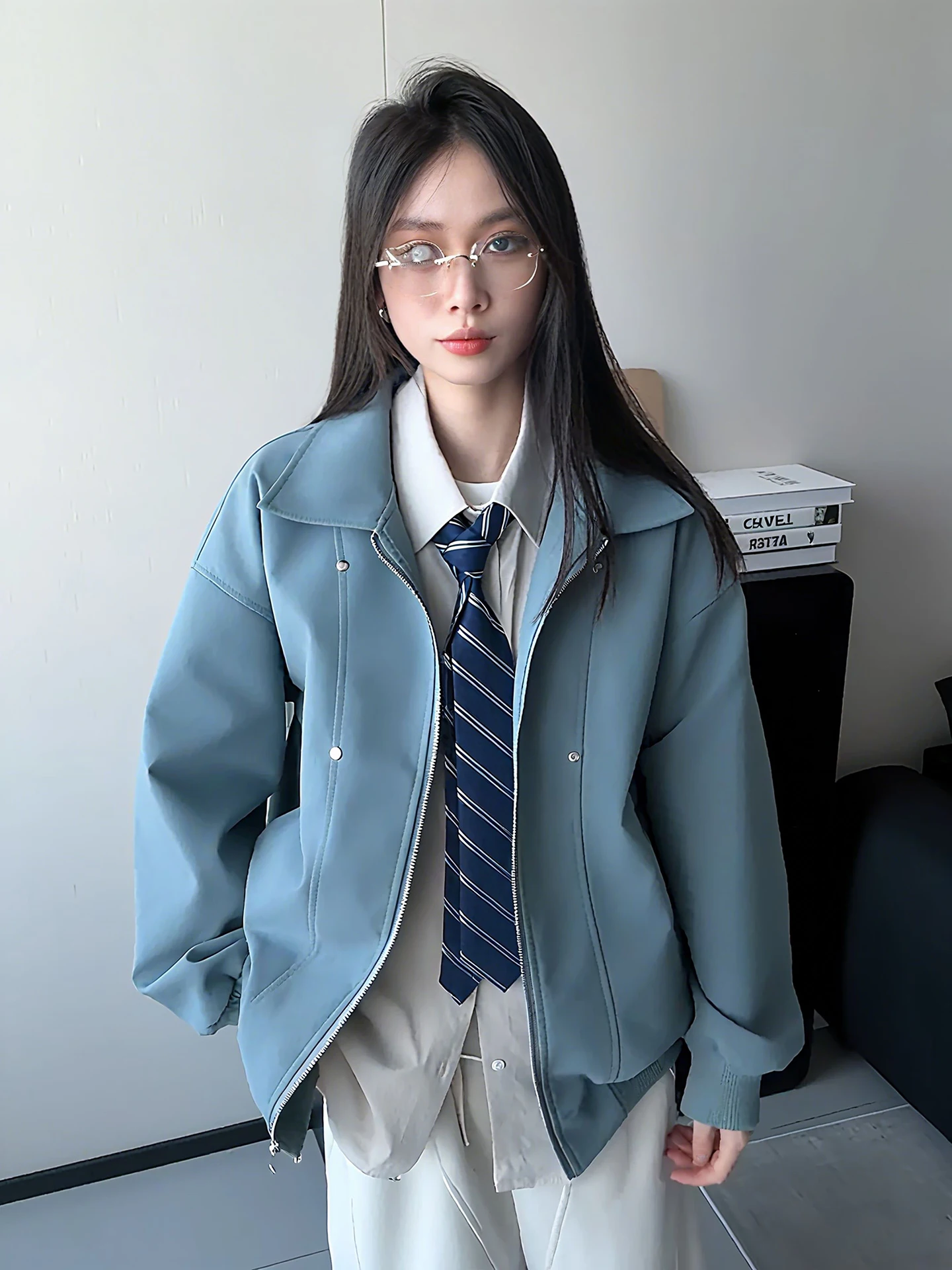 

Американский кожаный жакет для мужчин, стильный комплект для дня, ветрозащитный, водонепроницаемый, для мотоциклистов, с отложным воротником, премиум-качество...