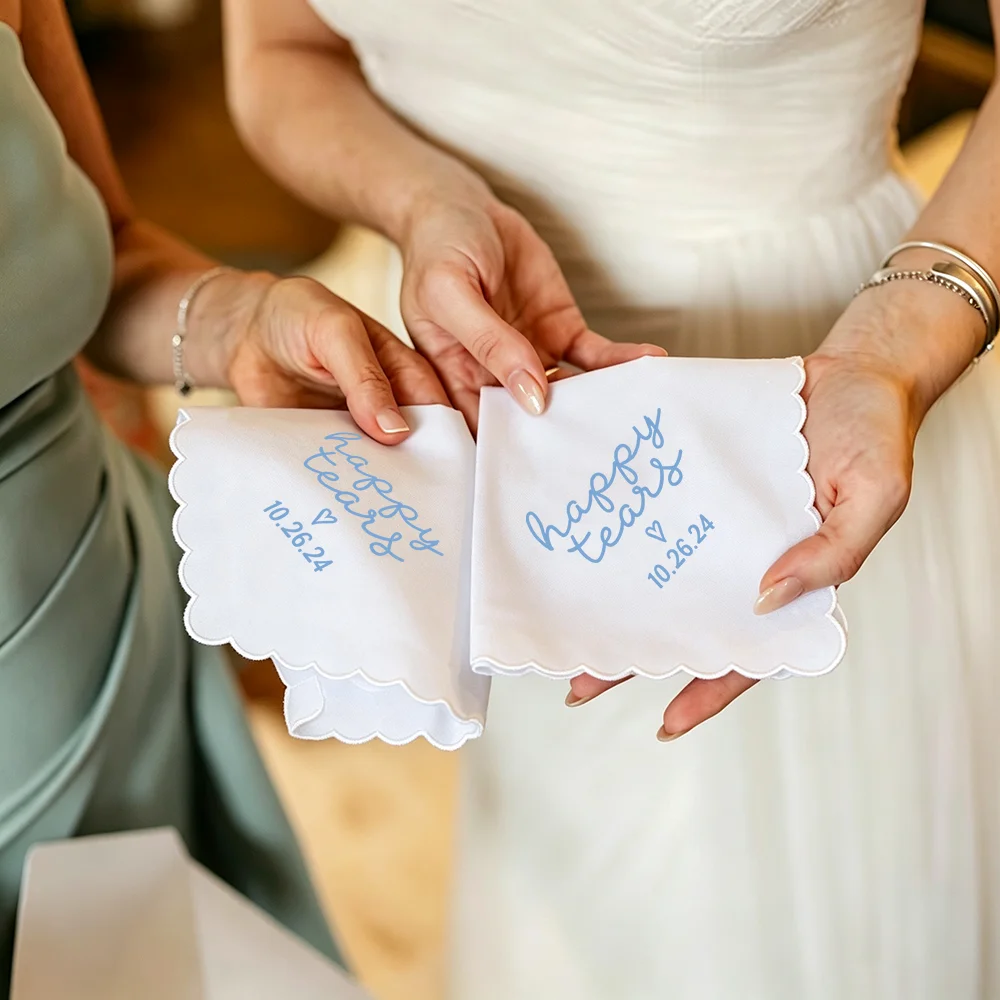 Custom Date HAPPY TEARS Printing Scalloped Handkerchief Wedding Day Supplies Bride To Be Accessory Bridal Shower Engagement Gift