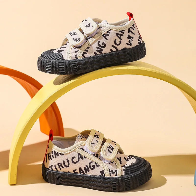 Childrens Canvas Shoes Summer 2024 New Soft Sole Casual Childrens Shoes for Boys and Girls Sports Light and Thin Shoes