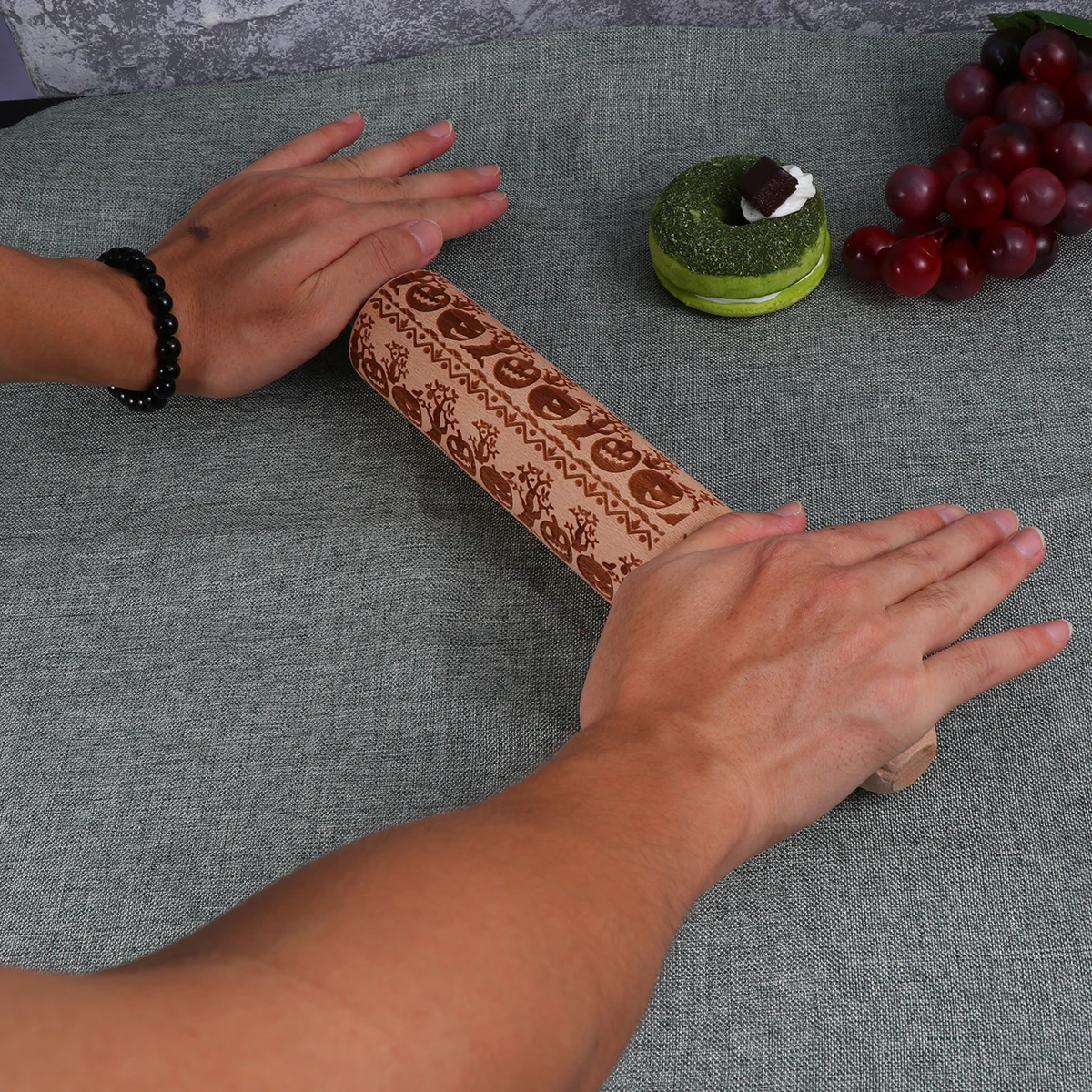 

Engraved Rolling Pumpkin Pattern for DIY Baking Ideal Home Bakery Engraving Rolling Pin Kitchen Bar Use Non Slip H Wooden