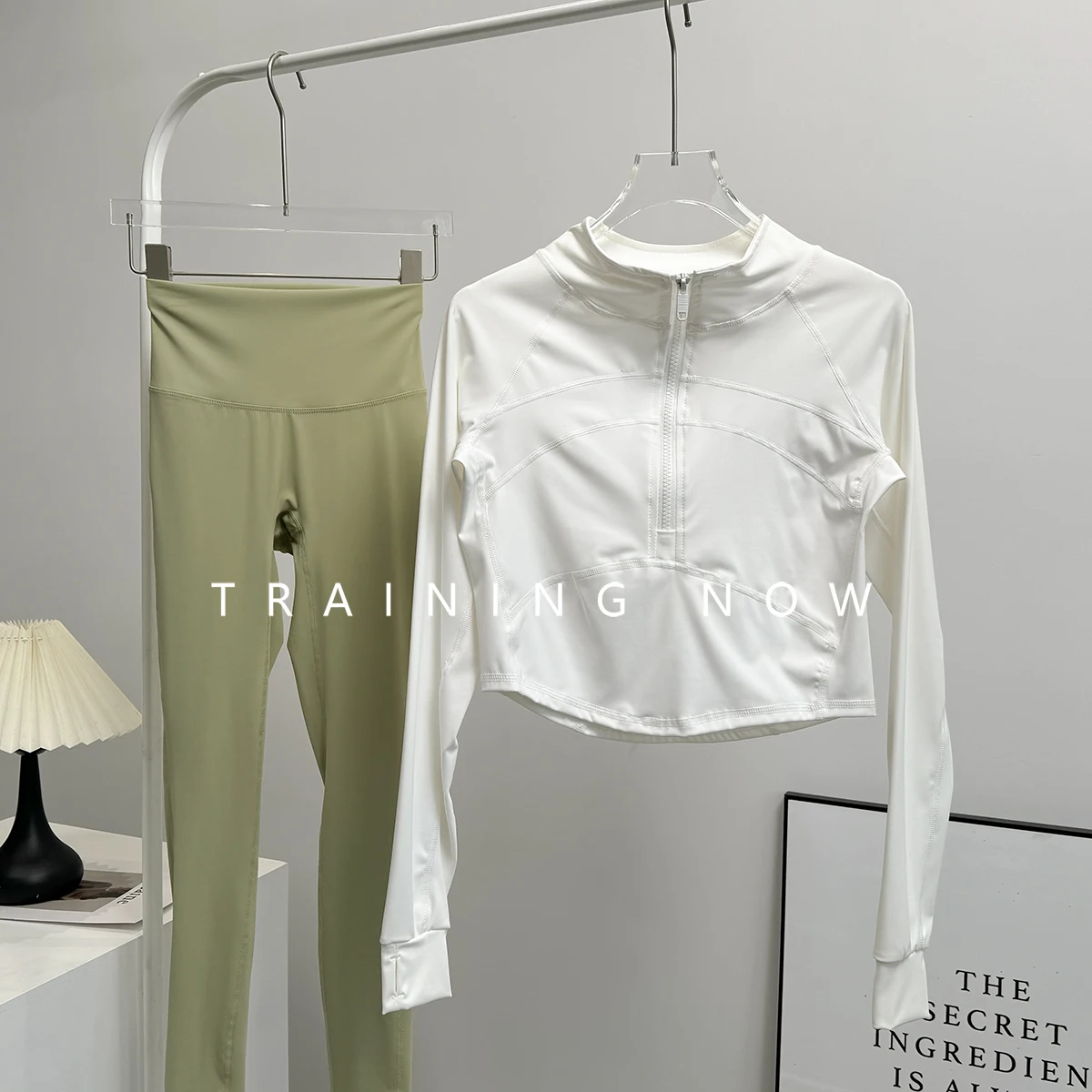 

Yoga suit women's autumn Pilates training fitness suit 2025 new fashionable temperament running sportswear