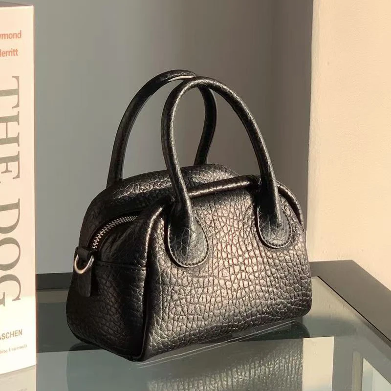 

Leather Mini Pillow Bags For Women Luxury Designer Handbag Purses 2026 New In Cattle Split Leather Top Handle Shoulder Crossbody