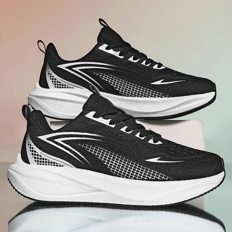 נעלי ריצה מיוחדות לגברים ספורטיביות עם פלטפורמת קרבון למרתון, נושמות, קלות משקל, נוחות לנשים, סניקרס אתלטיות נגד החלקה