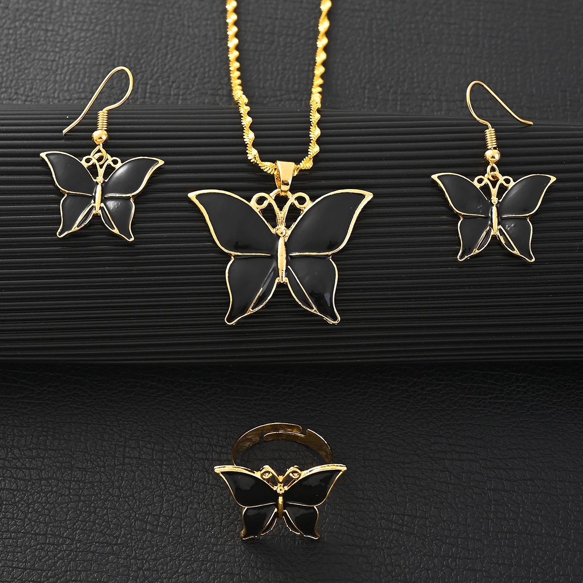 Stylish Butterfly Pendant Neck - огляд і ціна Women Fashion Png