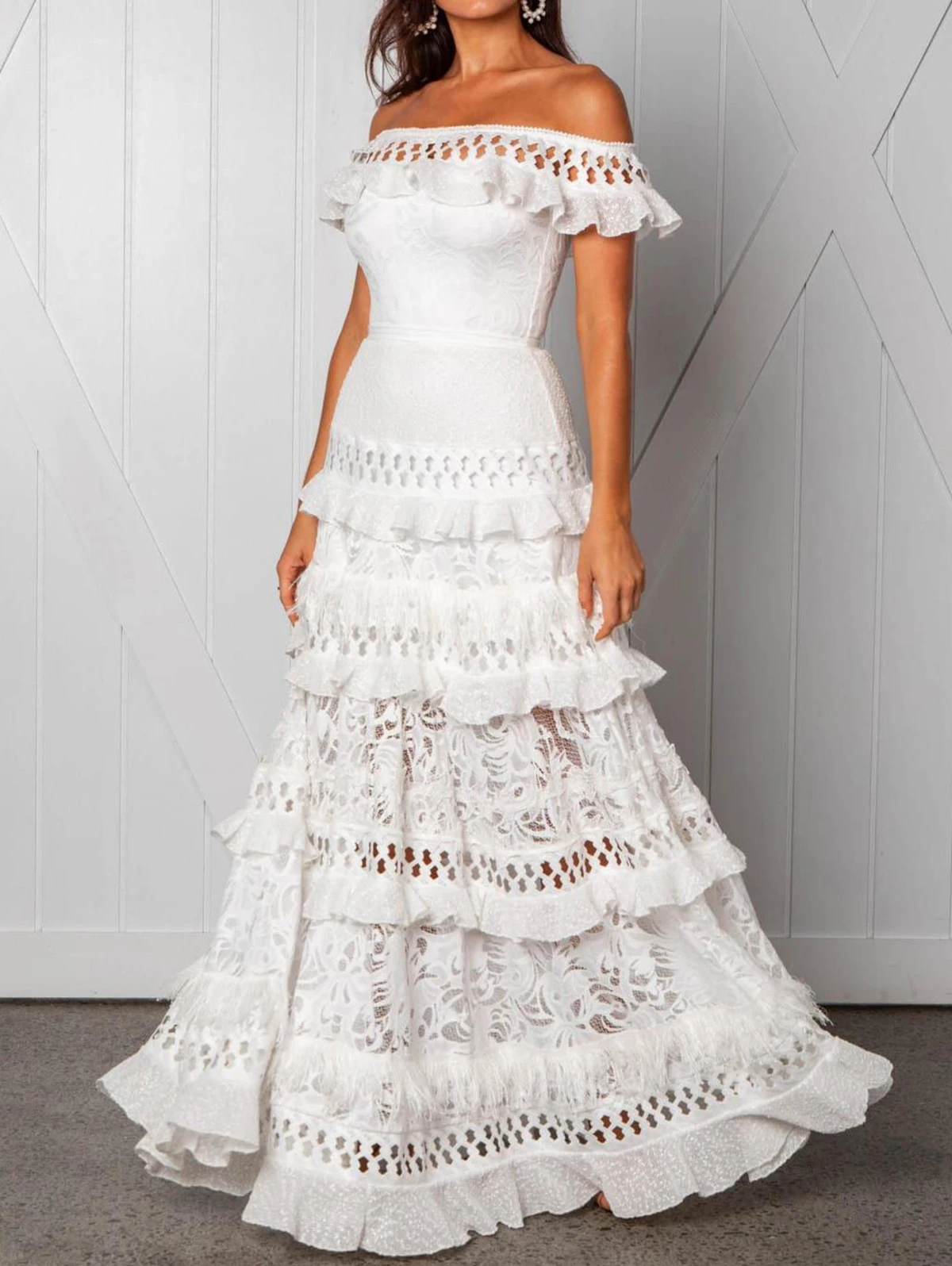 Elegant One-Shoulder Solid Ruffle Long Evening Dress Summer Fashion Sleeveless Swing Dress Classic Lace Hollow Party Sexy Dress