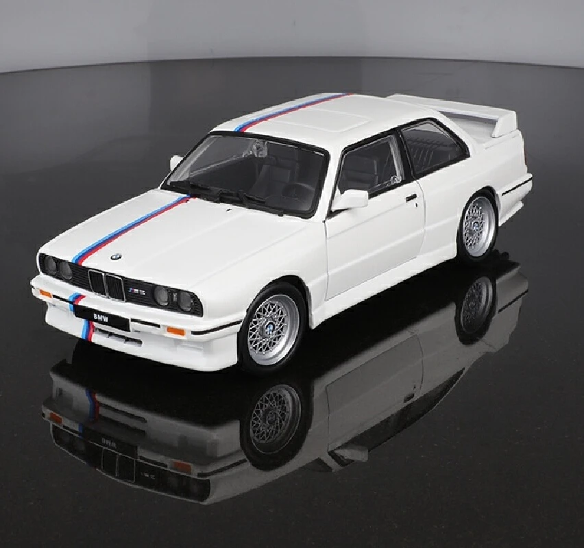 

Metal Alloy M3 Car Model 1:24 Scale Display Decoration Gift For Boys Remote Control Toy Vehicle Collectible Miniature Cool Gift