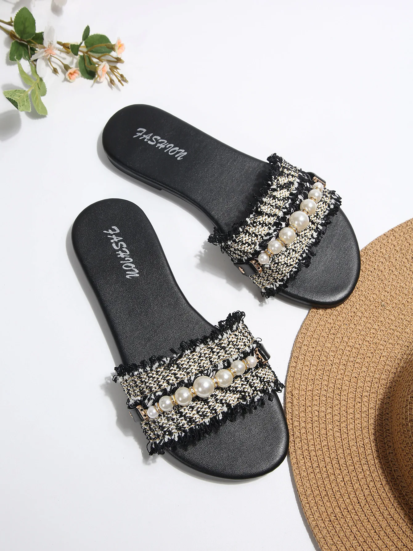Damenschuhe, neue modische Hausschuhe mit Perlenschnalle, vielseitige einfarbige Metallverzierung, runde Zehenpartie, Perlenkette, flache Sandalen – Detail 7