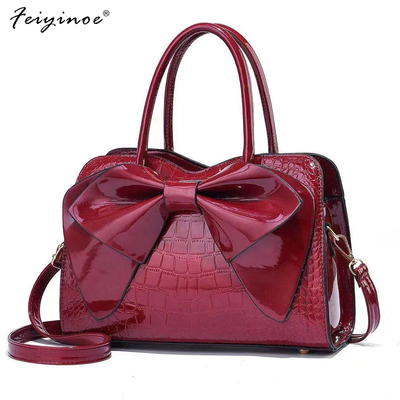 New Handbag One Shoulder Oblique Cross Bag Handbag Contracted Mother Bag Fashion Crocodile Grain Bow in The Summer of 2024