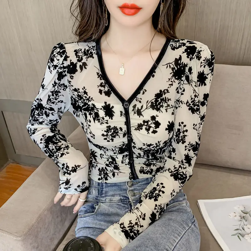 

Retro Sweet Floral Long-sleeved T-shirt Women's Autumn New Self-cultivation Versatile Pleated Bottoming Shirt Top Woman Tshirts