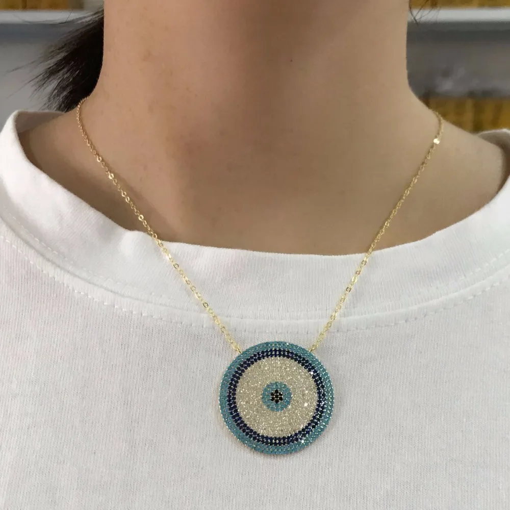 

2025 New Fashion Turkish Evil Eye Round Pendant Neckalce Paved Blue White Cz Shiny Necklaces For Women Wediing Gift