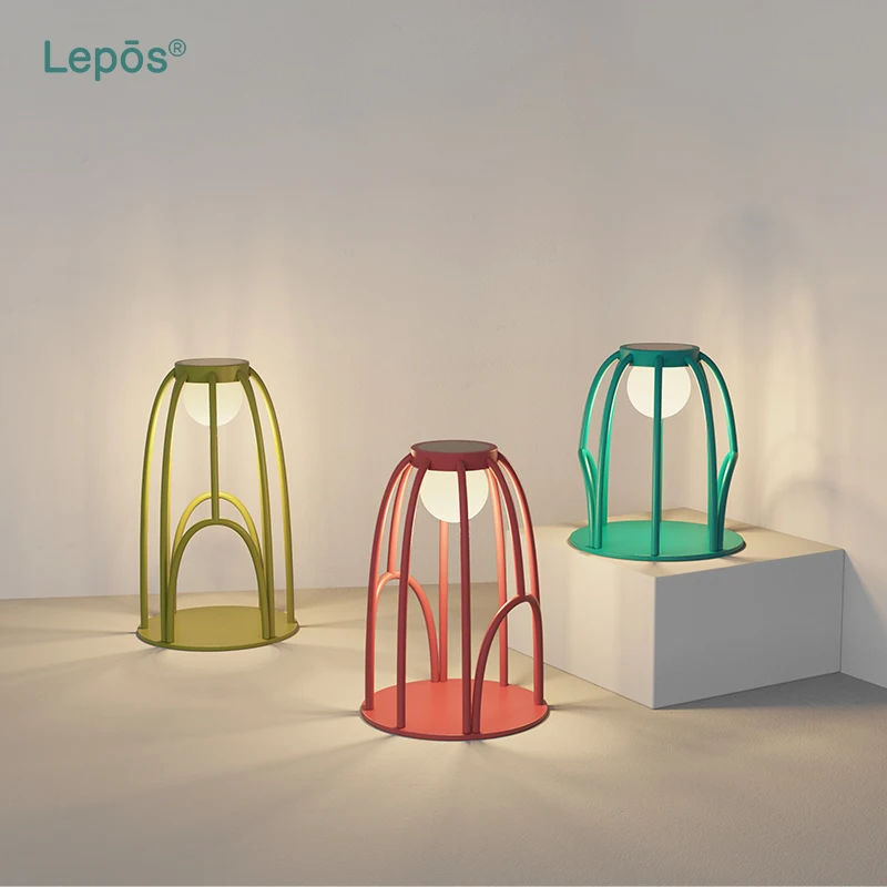 Garden Solar Floor Lamps Backyard Courtyard Hotel Aluminum Lanterns LED Solar-Powered Lights Weatherproof Patio Outdoor Lighting