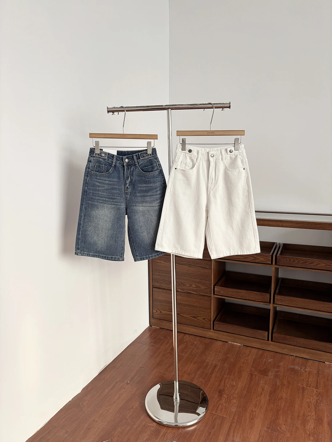 

Retro High Waist Denim Shorts Women Summer Loose Wide Leg Slimming Straight Cut Five-Point Pants Versatile Casual Jeans