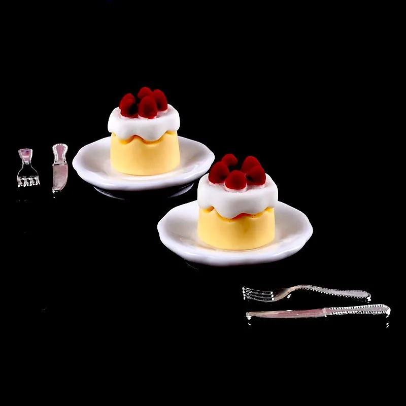3pcs Mini Strawberry Cake Cream Cake Dollhouse Hand Diy Material Resin Miniature Small Handmade DIY Doll Accessories Home Decor