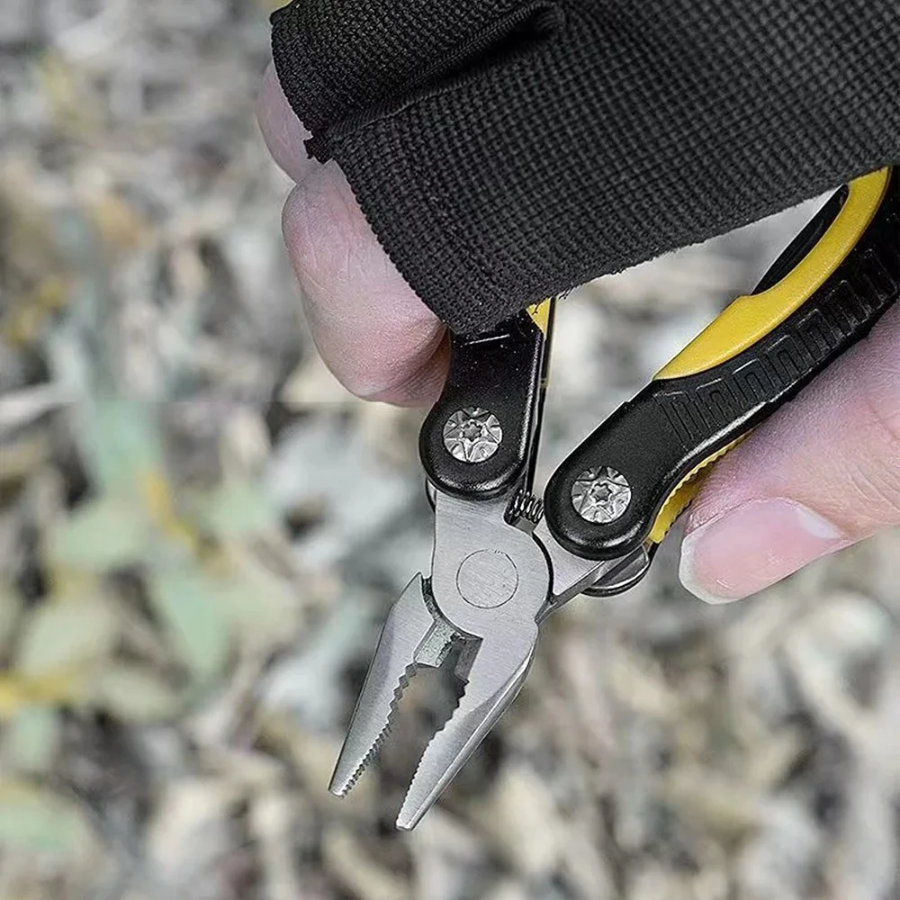 Folding Multi-functional combination pliers outdoor tools screwdriver stainless steel folding knife Portable Tactical Gear Tools