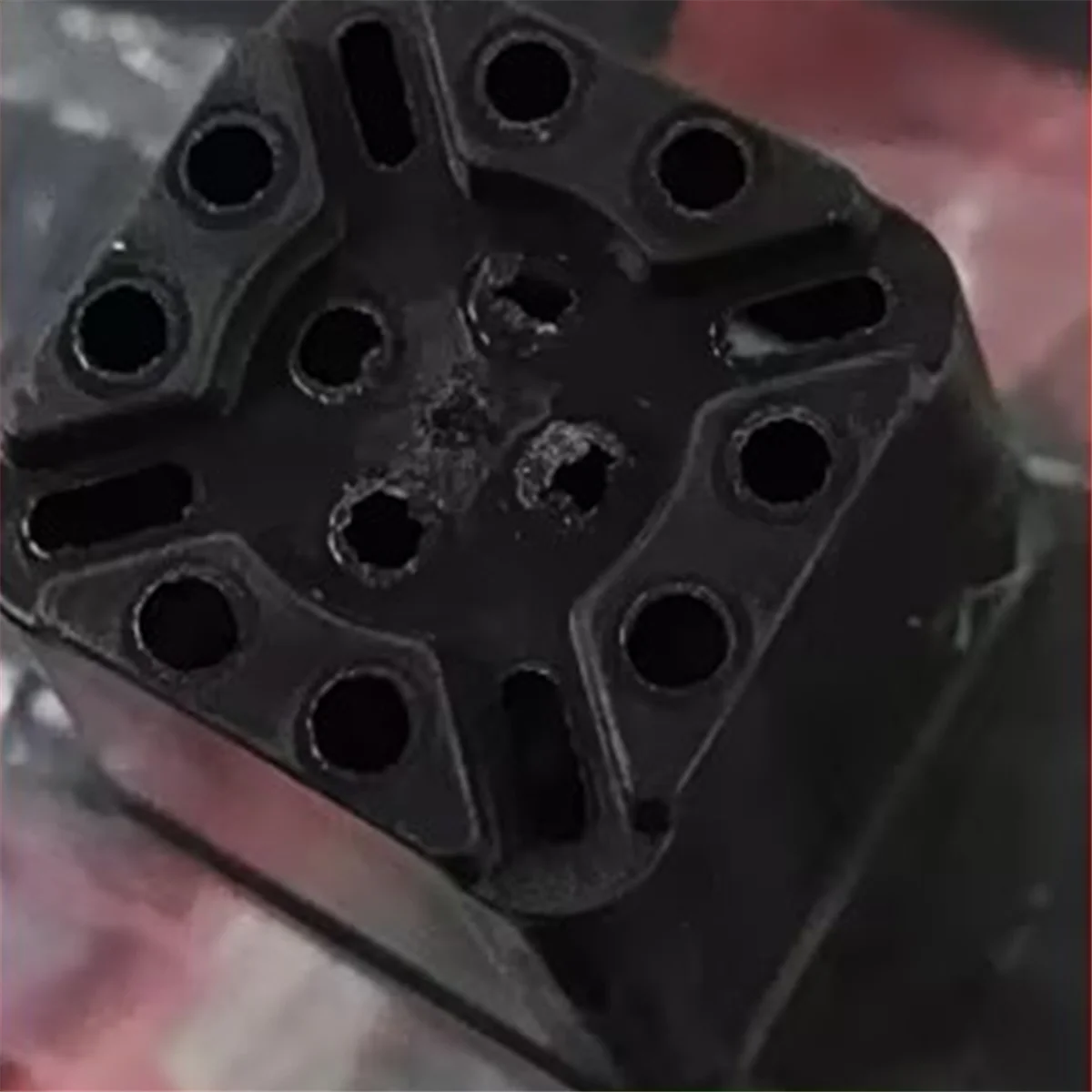 100 قطعة من أصيص الزهور القابل للتصرف، وعاء صغير مربع أسود لقطع الشتلات البلاستيكية المربعة