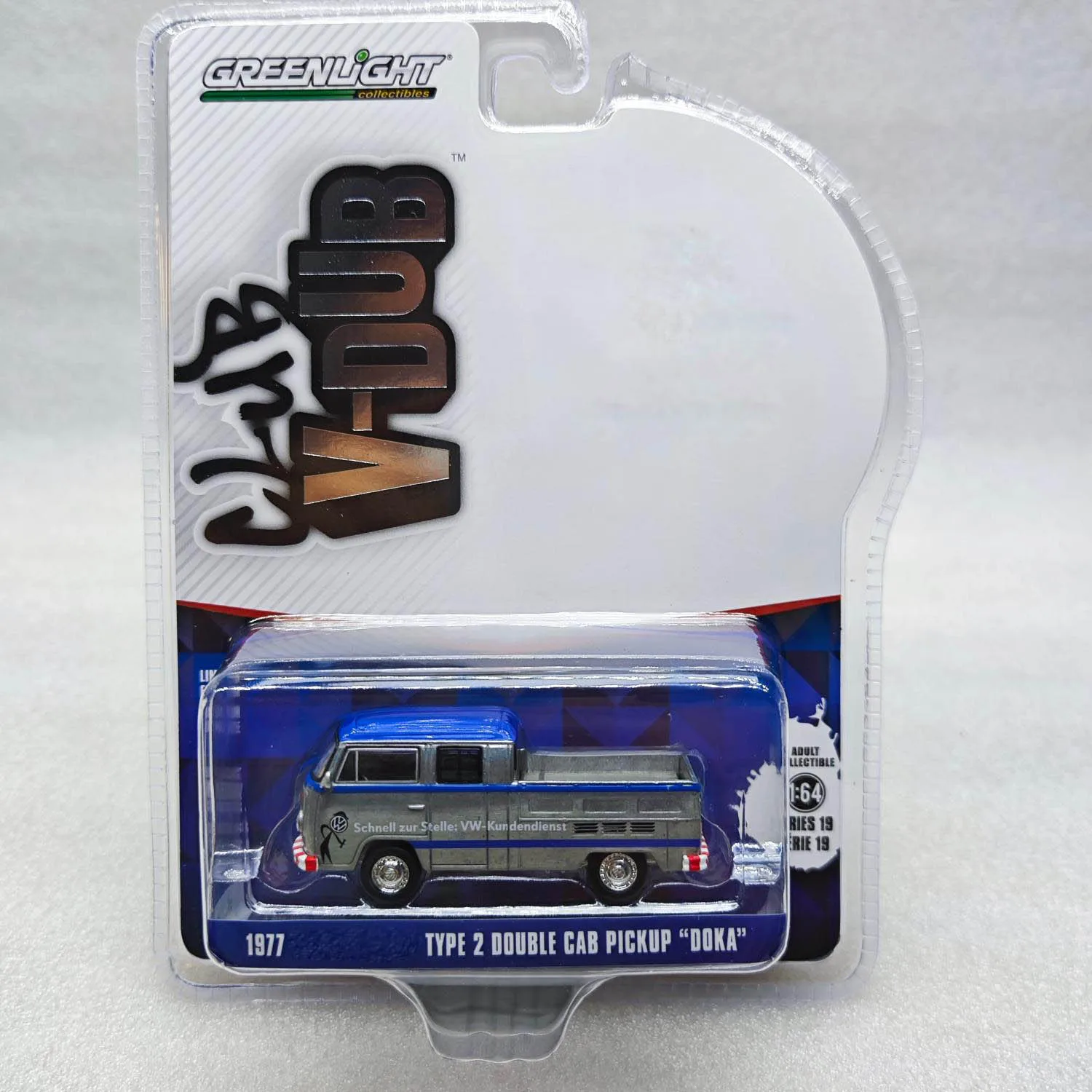 GREENLIGHT 1:64 1977 T2 DOUBLE GAB PICKUP DOKA Collection die cast alloy car model decoration gift