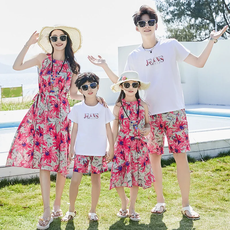 Familie Bijpassende Outfits Zomer Strandkleding Hawaiiaanse Stijl Voor Moeder Dochter Vader Zoon T-Shirts En Korte Broek/Jurken