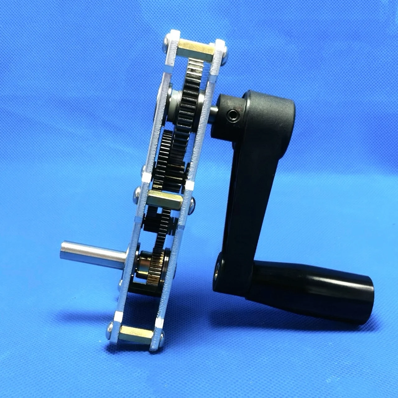 1:28 Hand Cranked Generator DIY Metal Gearbox for Small Mechanical Models High Torque Speed Increase/Reduction 8mm