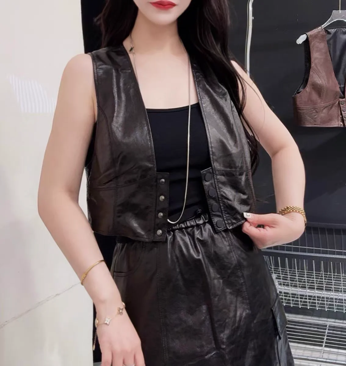 本革製ジャケット レディース ファッショナブル スリムフィット ショルダーパッドなし Vネック オイルワックスレザーベスト 初秋用