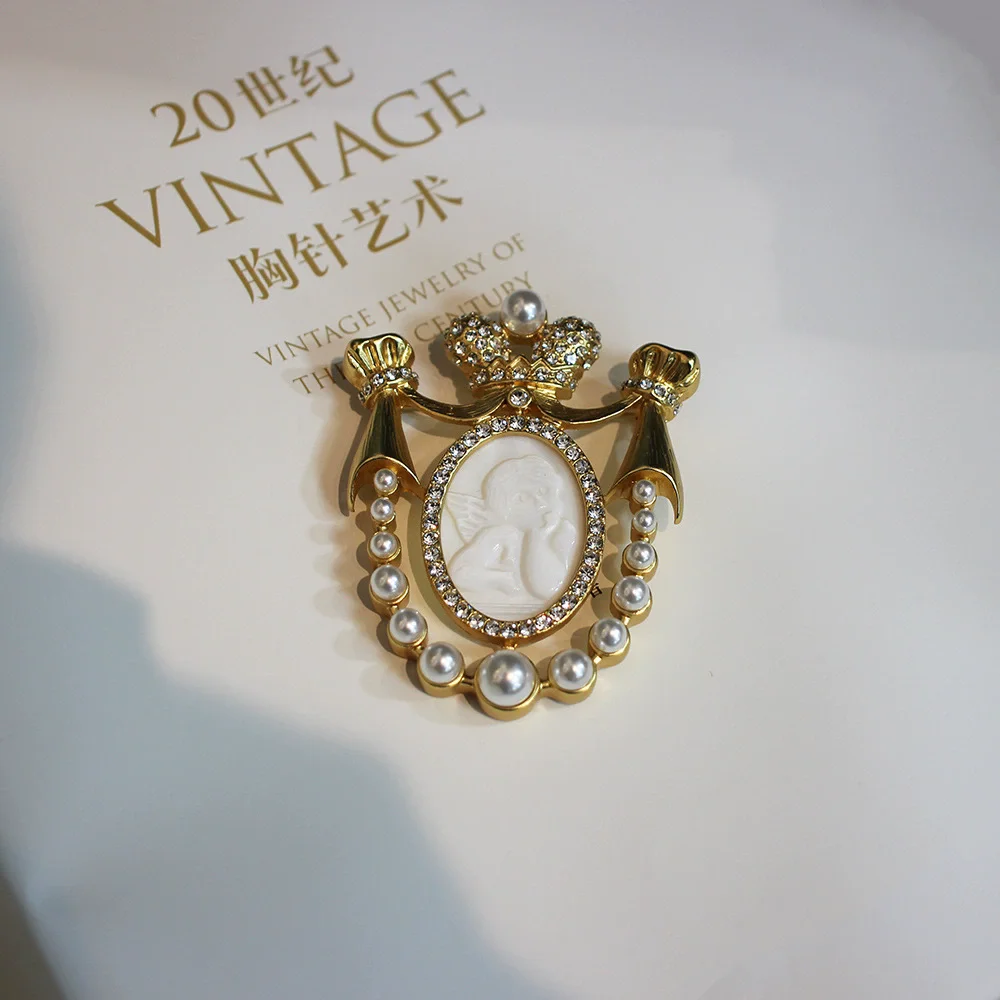 Vintage angel shell carved brooch high-grade treasures pearl pin accessory