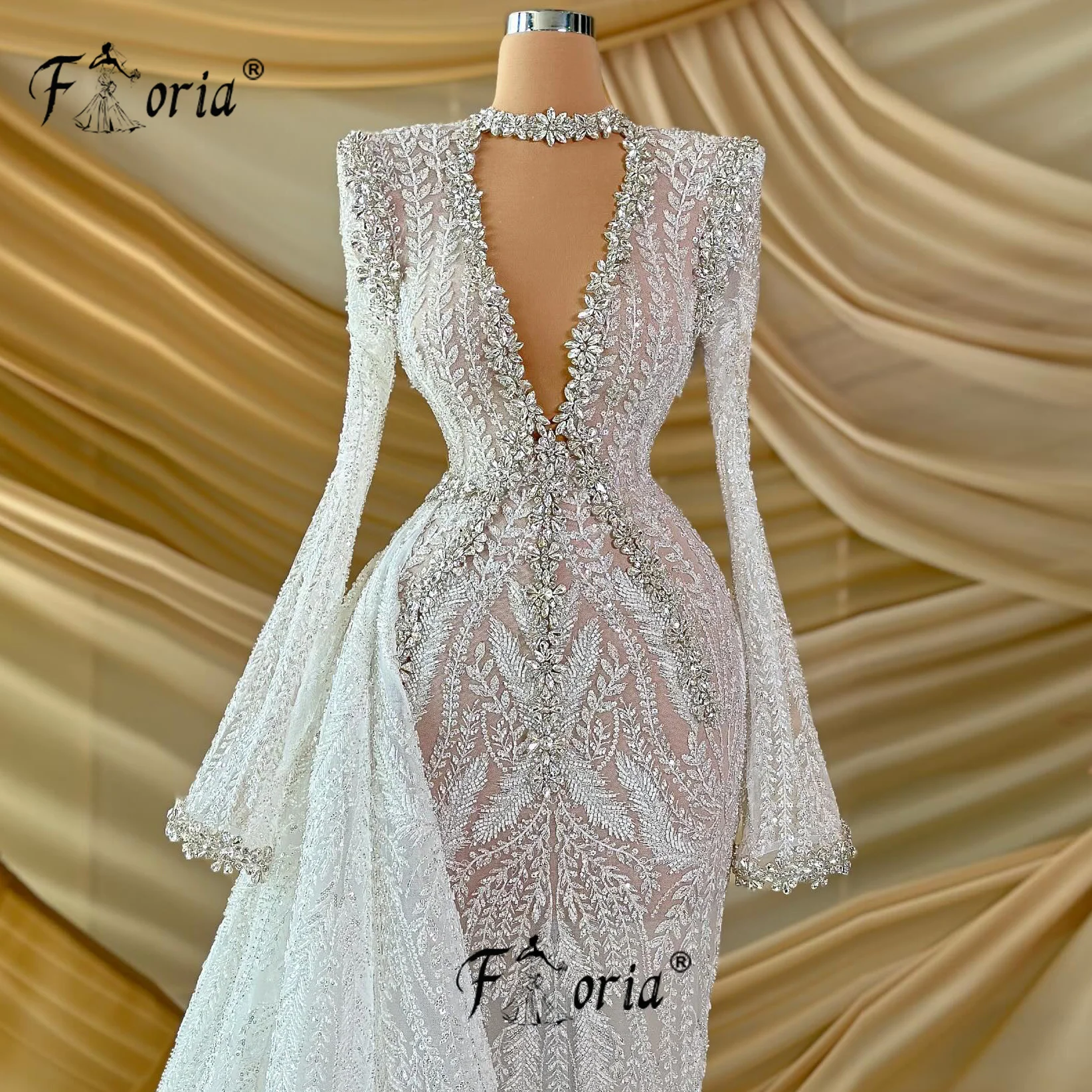 Glamorous Ivory Crystal 3D Lace Appliques Wedding Dress Side Tail Long Sleeve V Neck Floral Customized Bridal Dresses Couture