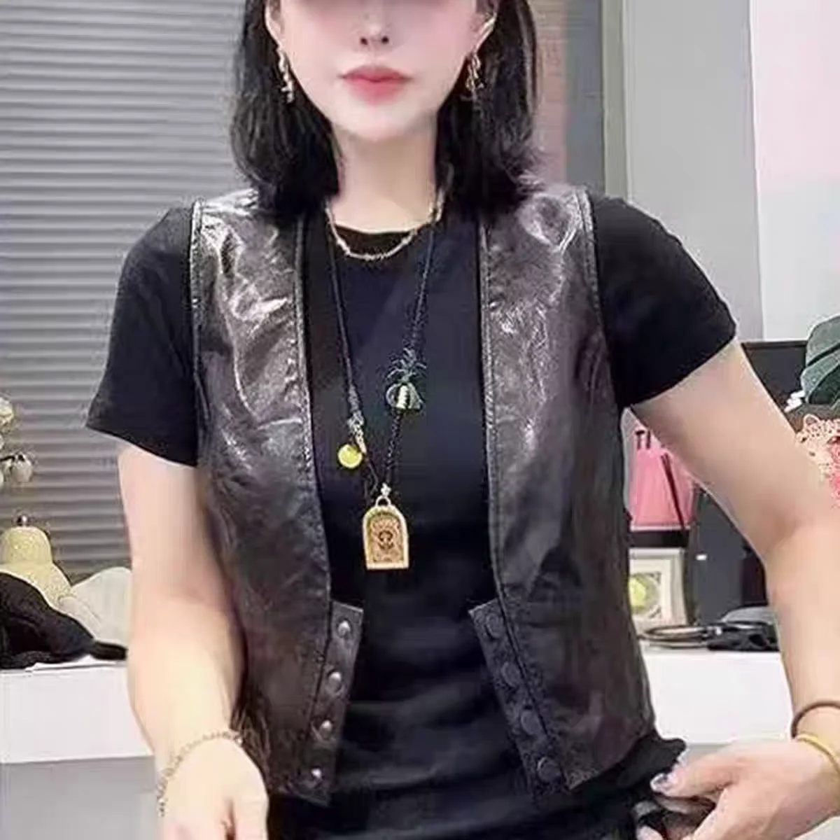 本革製ジャケット レディース ファッショナブル スリムフィット ショルダーパッドなし Vネック オイルワックスレザーベスト 初秋用