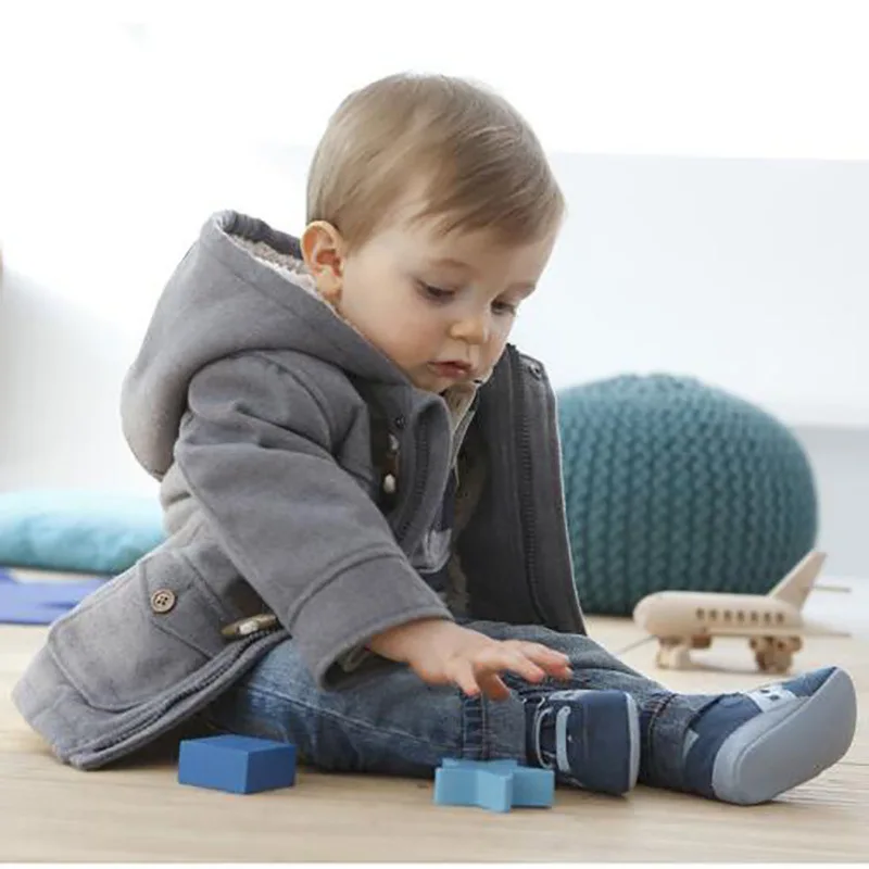 Jaket bertudung bayi, kasual hangat musim gugur musim dingin lengan panjang berkerudung mantel bulu domba kancing Anorak pakaian sehari-hari untuk usia 1 tahun