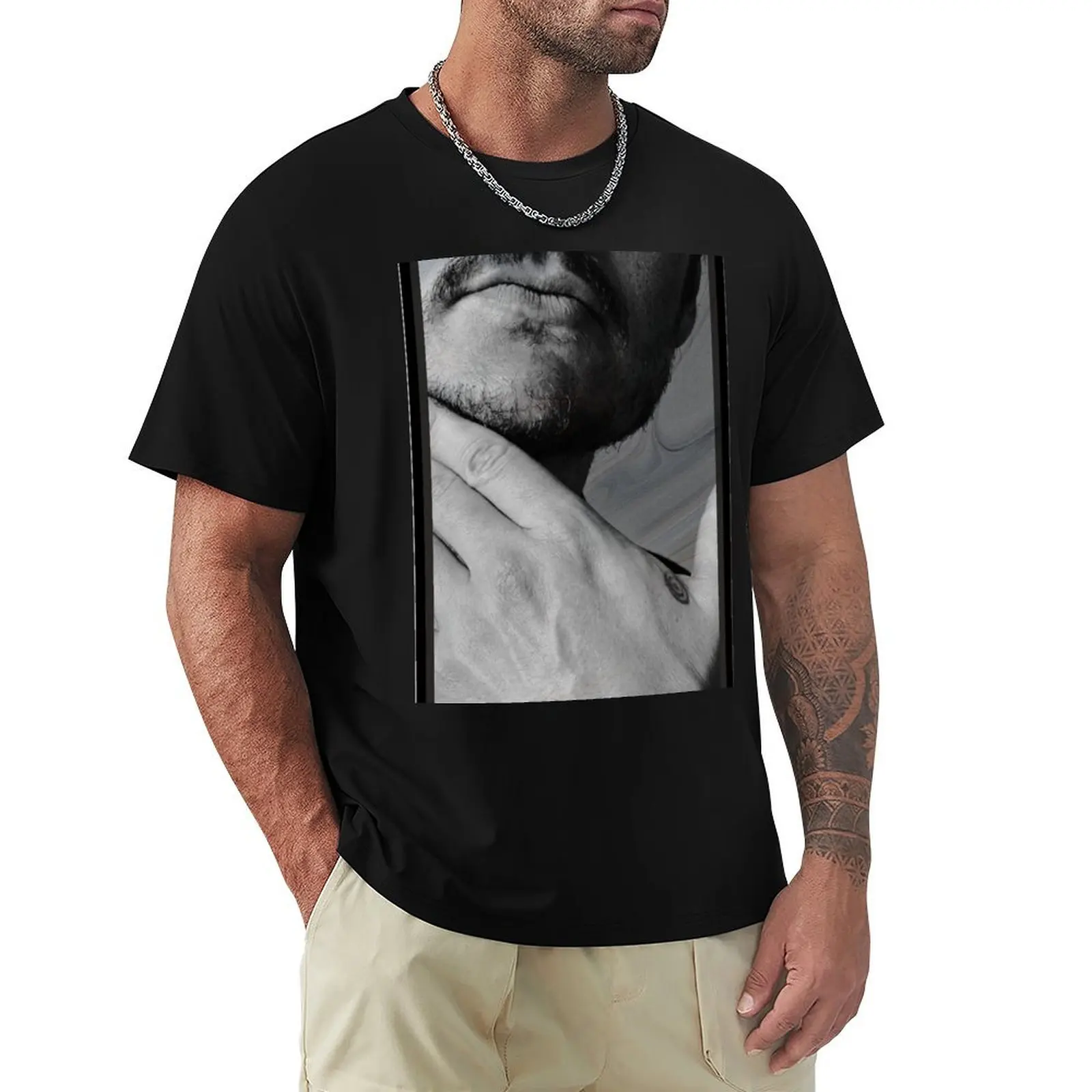 Pedro Pascal - BW II T-Shirt Casual Lightweight Short Sleeve Top