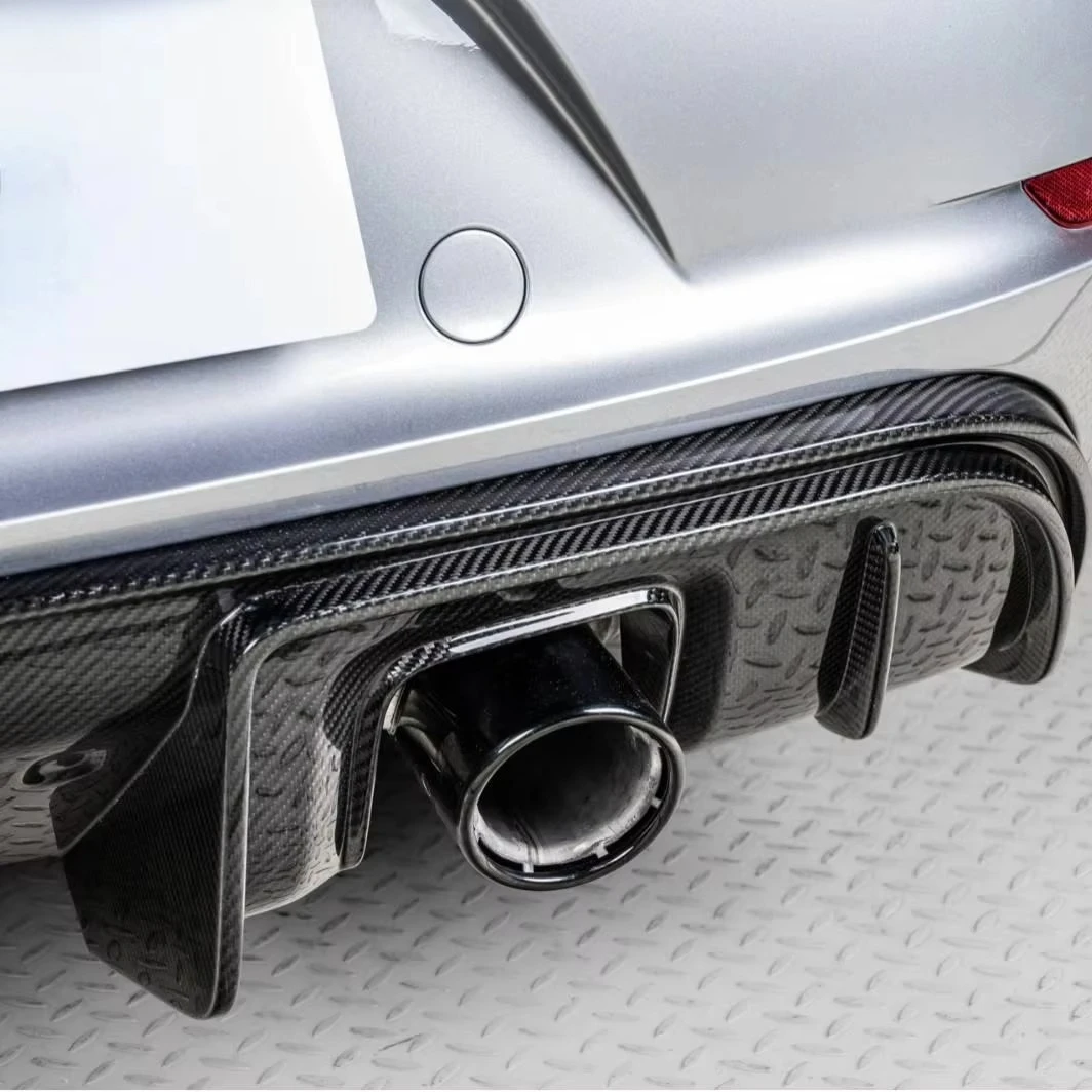 New High Quality Rear Diffuser for 17-UP for 718 Upgrade for OE Style Dry Carbon Fiber Body Kit Hot Sales 3