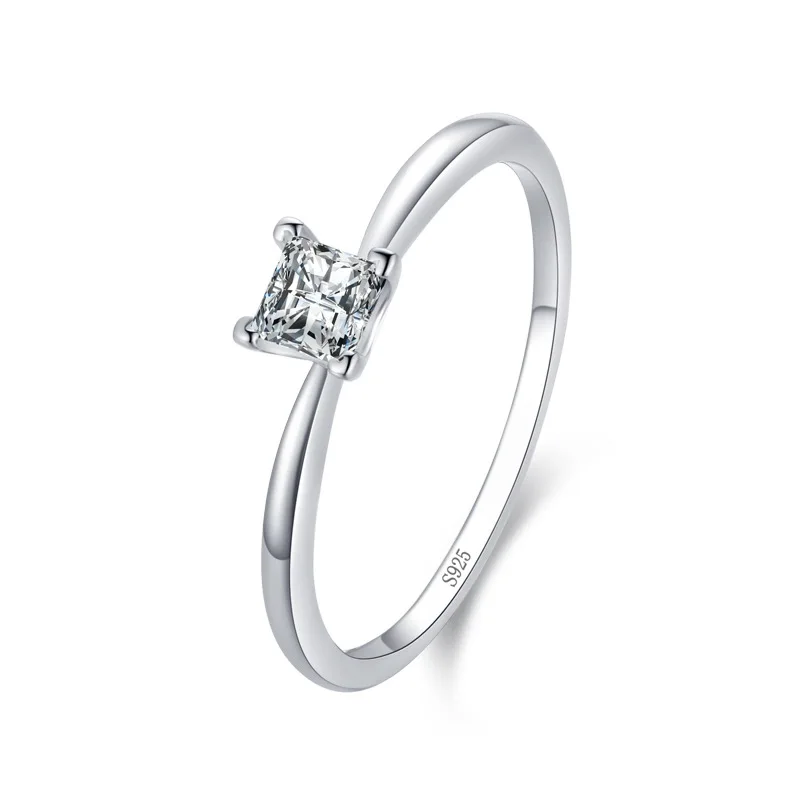 

S925 Pure Silver Female Four Claw Band Ring with 0.5ct Diamond for Engagement Party