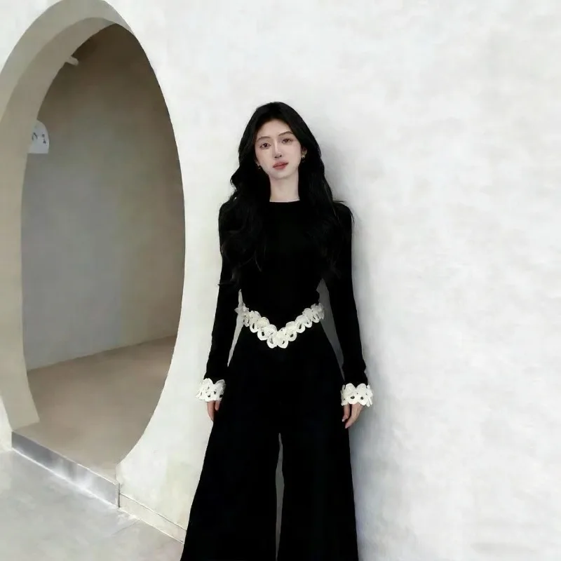 Huge Good-looking 2026 Autumn Women Korean Temperament Ootd Wear Super Fire Age Reduction Cold Rich Daughter Miu Popular Suit