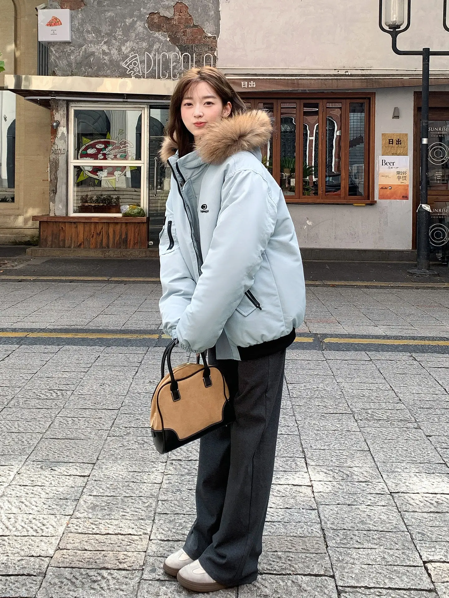 

Женская зимняя парка из меха, водонепроницаемая, софтшелл, средней длины, с воротником-стойкой, утепленная, на молнии, для треккинга, элегантная, свободного кроя, хит продаж