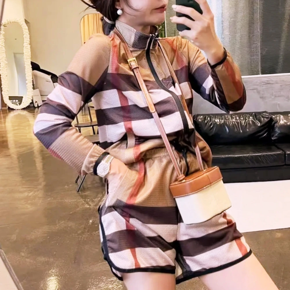 Conjunto de 2 piezas de tela de malla de verano 2025, Top de manga larga con estampado caqui y pantalón corto para mujer, abrigo con cremallera a la moda, ropa
