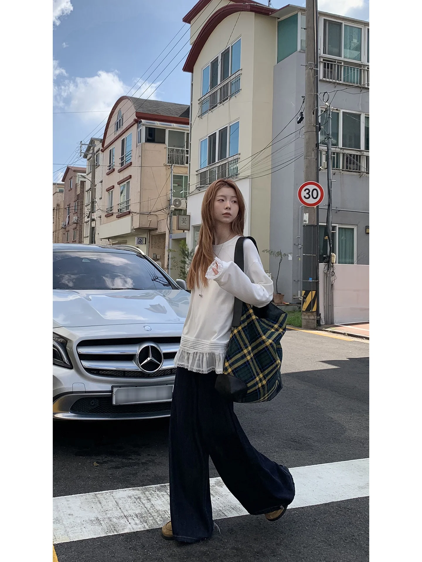 

Chic White Lace Long Sve Base irt Women Early Autumn Unique Loose Super Beautiful Top Red Personali Museum Lady Sle